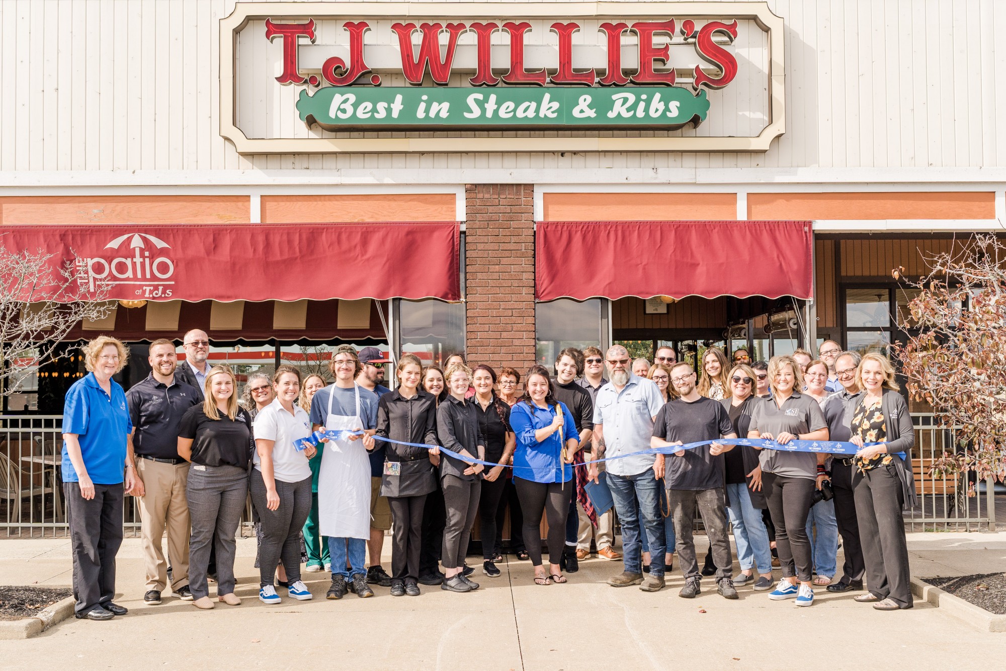 TJ Willies Celebrates New Ownership, Hours, and Menu!
