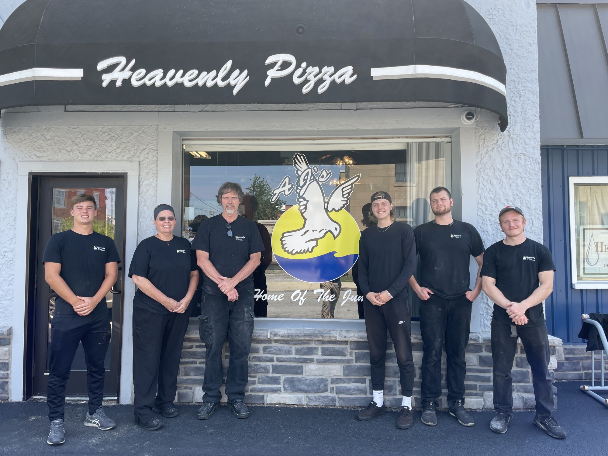 Heavenly Pizza to Celebrate 40th Anniversary and Employee/Customer Appreciation Day